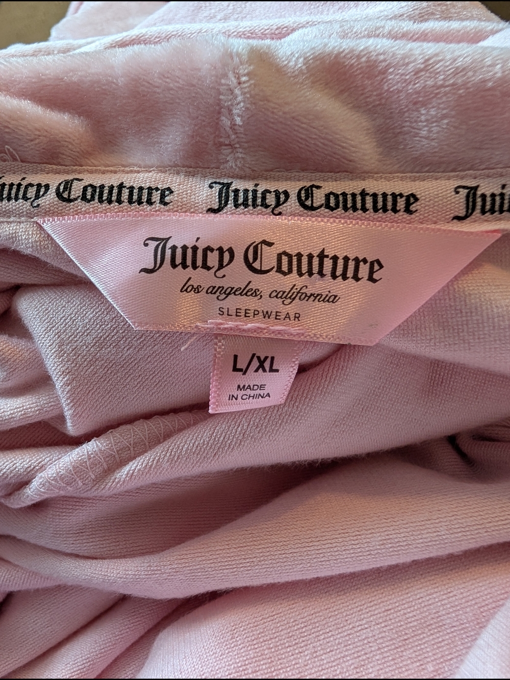 Juicy Couture Light Pink Robe with Rhinestone Logo On Front & Back - Picture 7 of 8